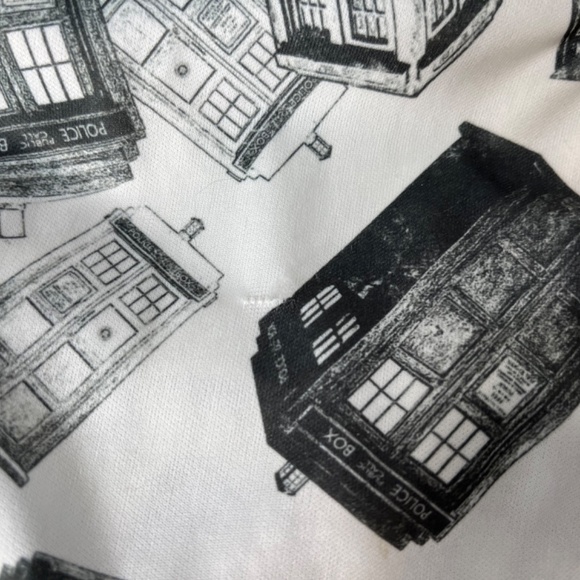Doctor Who Black & white Tardis lined flared Mini Skirt size SMALL Her Universe - Picture 3 of 7